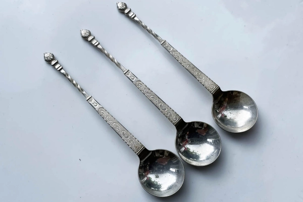 3 Empire Theelepeltjes van Paardenkoper
