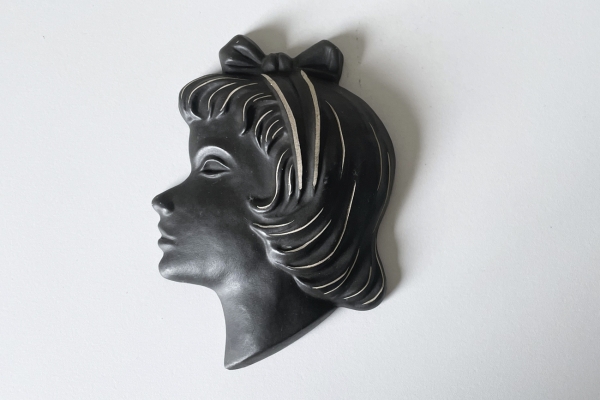 Vintage Wandhanger , Meisjeshoofd, Kroon