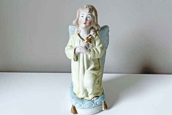 Oud Biscuit Engel Beeld