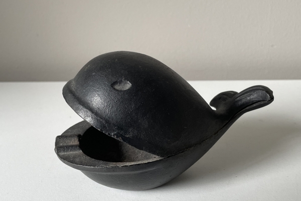 Midcentury Gietijzeren Asbak "Walvis" 