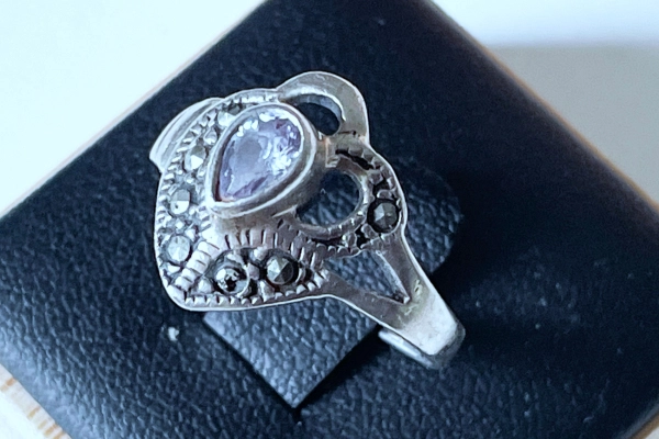 Zilveren 925, Ring met Markasietjes en Druppelvormig Geslepen Steentje