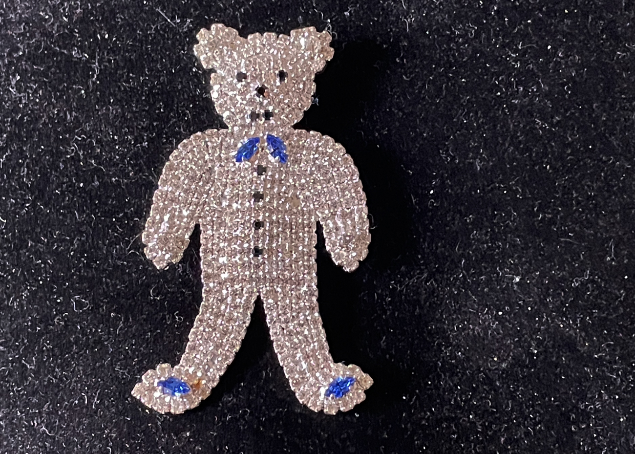 beerbtje broche a1