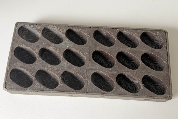 Gietijzeren Chocolademal voor Bonbons