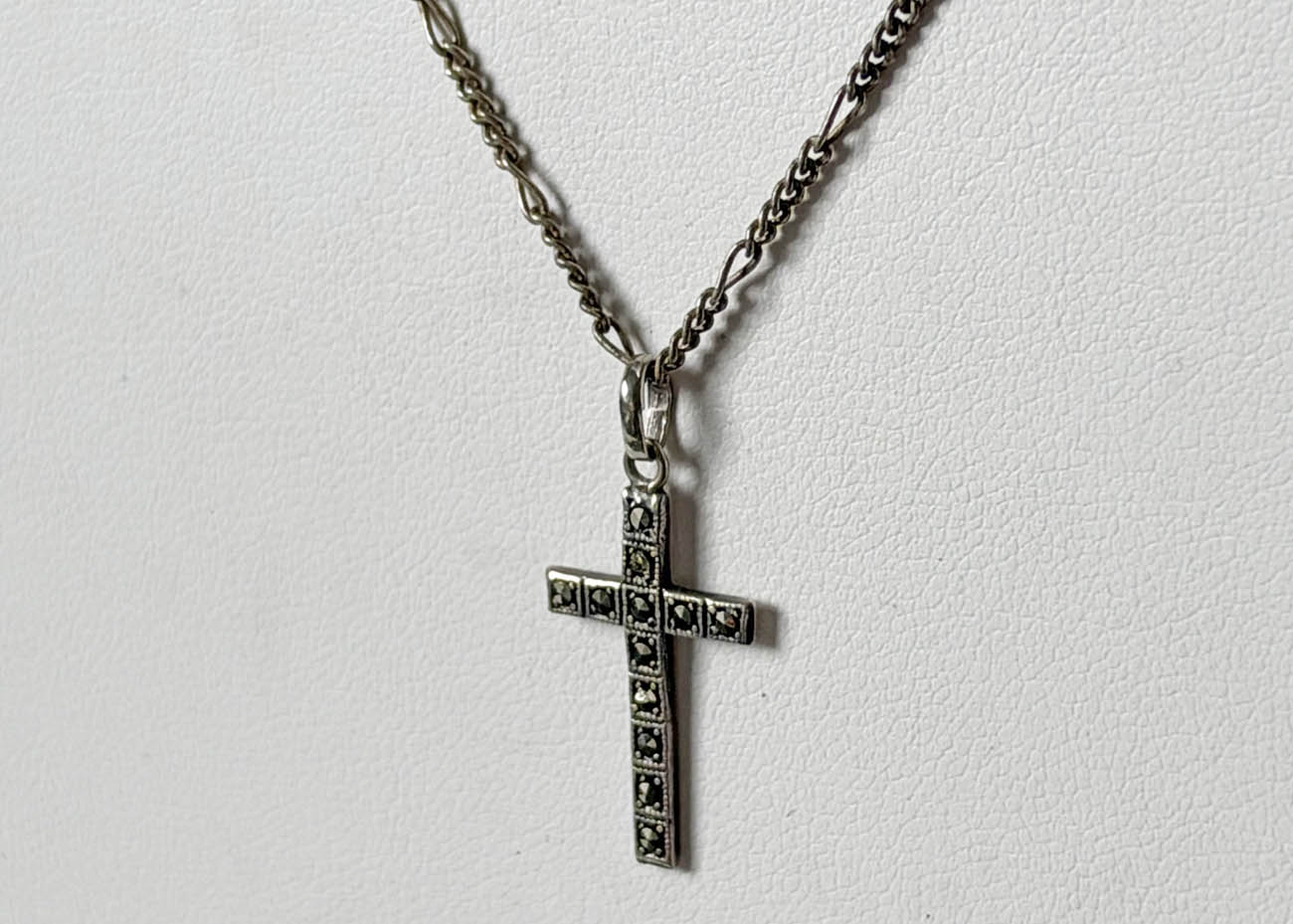 ketting kruisje markasietjes2