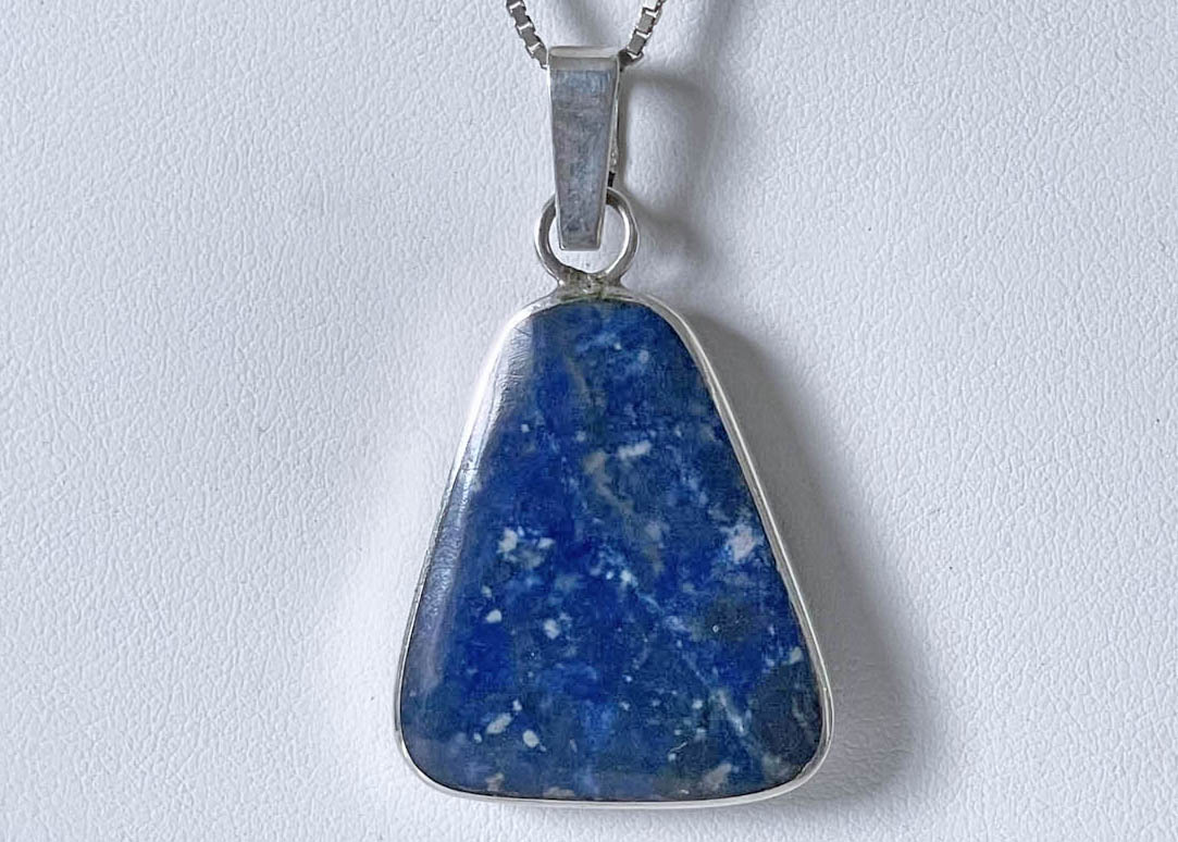 ketting lapis hanger1
