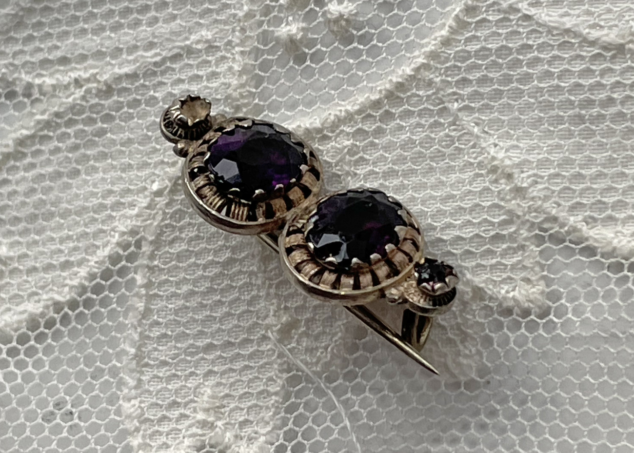 kleine broche 2 steentjes2