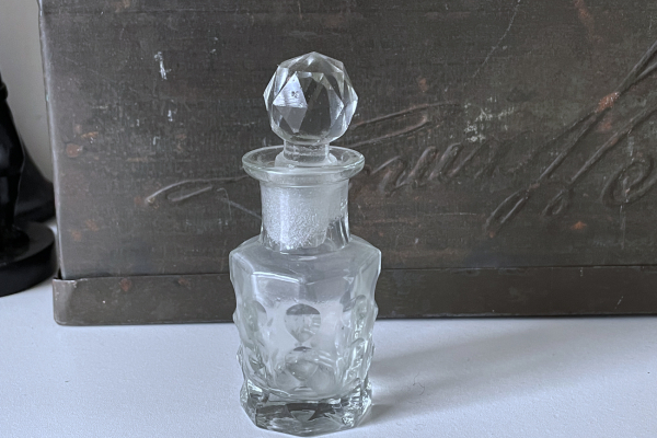 Klein Stopflesje / Parfumflesje