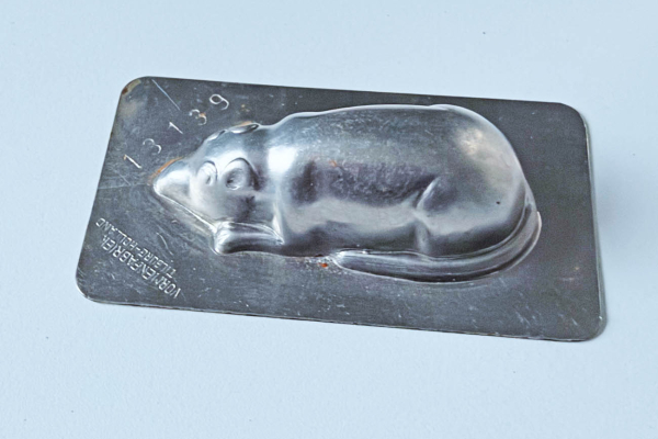 Chocolade of Marsepeinmal , Vormenfabriek Tilburg, Holland, "Muis" 