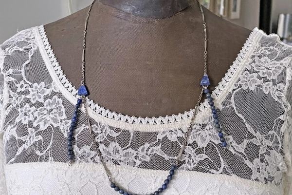 Lange Ketting van het merk "Nature" met Lapis Lazulli Kraaltjes