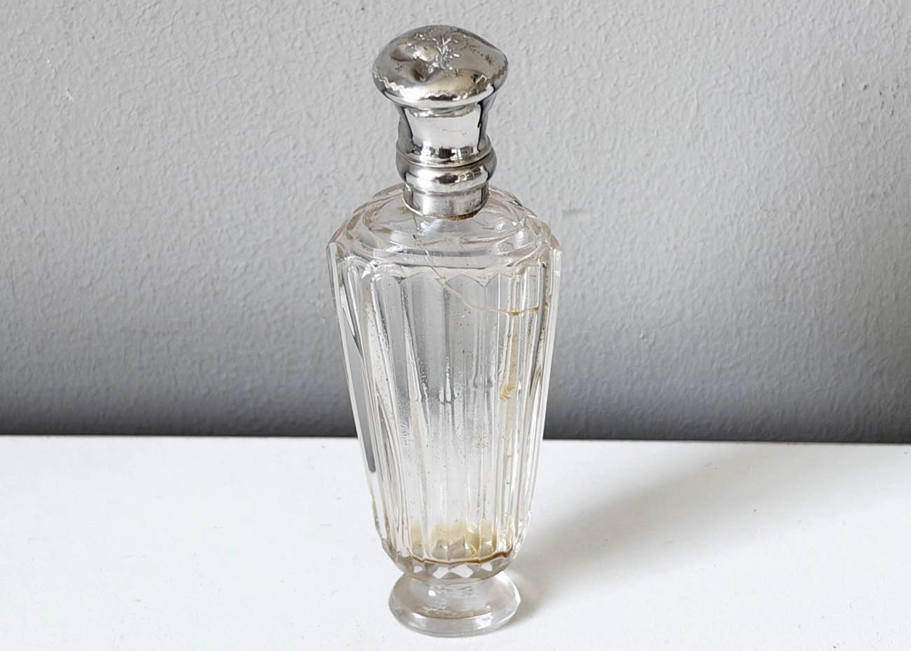 parfumflesje dop deukje1