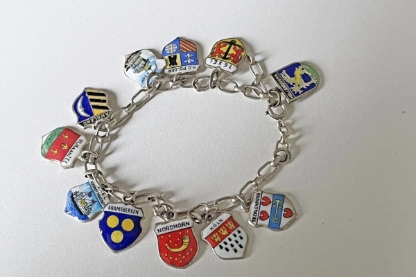 Zilveren Armband met Meest Nederlands, Zilveren, emaille Wapen Schildjes