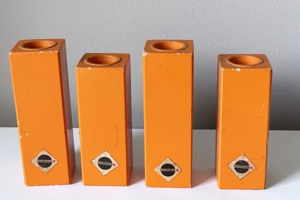 4 Vintage Oranje Houten Kandelaartjes