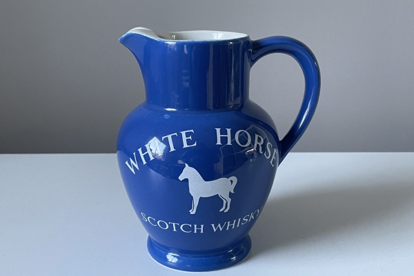 White Horse Whisky , Waterkan