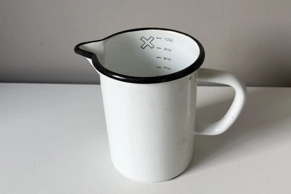 Wit Emaille Maatbeker, 1 Liter
