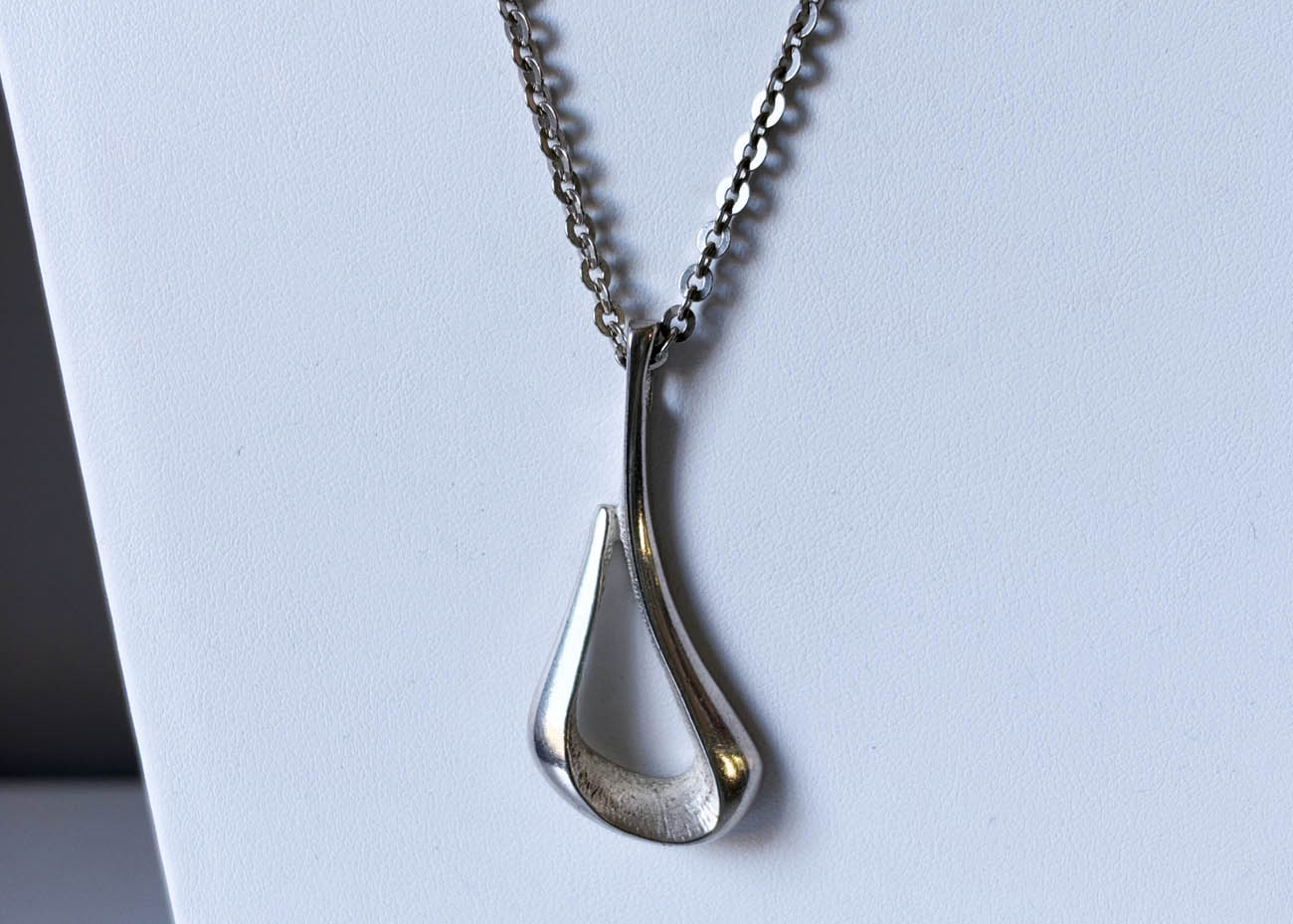 z.ketting druppelvormig hanger1