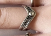 zilv. V ring